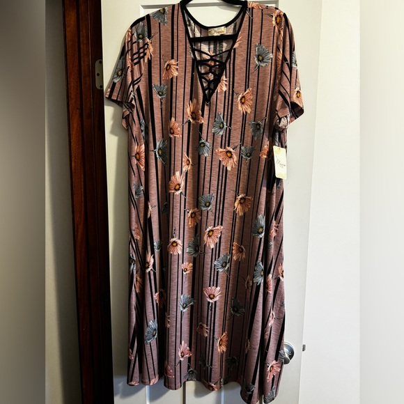 Brand New Midi Dress - Picture 1 of 5